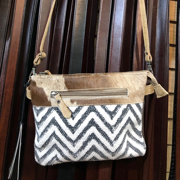 Myra Bag Handbags - 🥳HP- Myra staggering chevron crossbody hairon